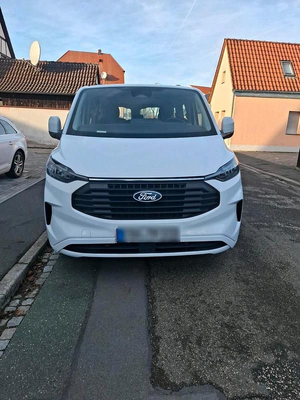 Gebraucht Ford Transit Custom 150 PS (110 kW) 2024 Weiß Kombi