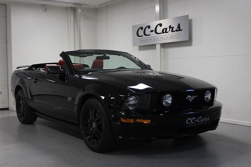 Schwarz Gebraucht 2008 Ford Mustang GT Cabrio | 40.299 € - Bild 1/4