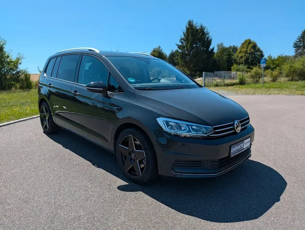 Gebraucht VW Touran IQ Drive 150 PS (110 kW) 2019 Grau Van / Kleinbus