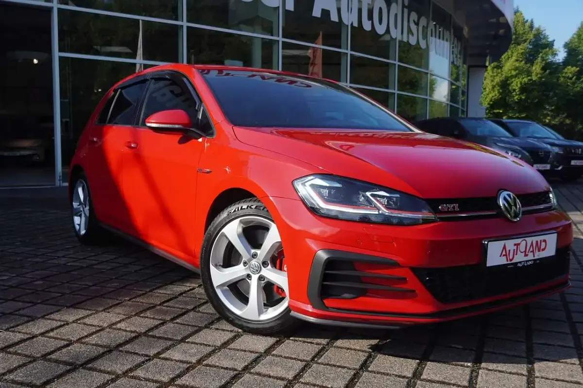 Gebraucht VW Golf VII GTI 245 PS (180 kW) 2020 Rot Limousine