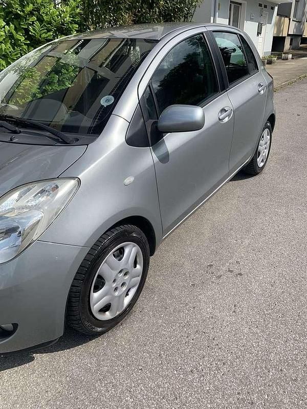 Gebraucht 2008 Toyota Yaris Team Limousine | 3.650 € (Fairer Preis) - Bild 1/4