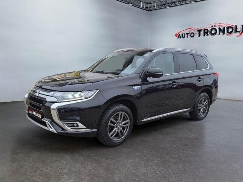 Pantherschwarz Gebraucht 2019 Mitsubishi Outlander P-HEV Edition Van / Kleinbus | 20.840 € (Fairer Preis) - Bild 1/4