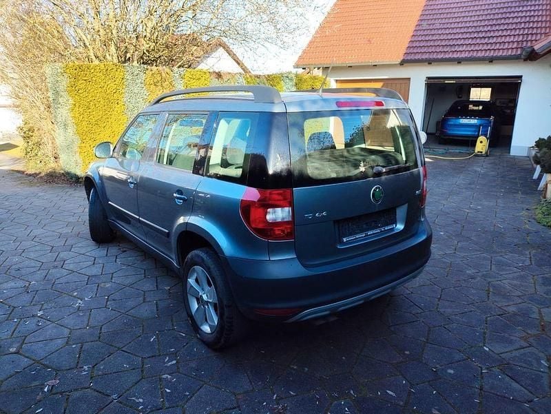 Gebraucht Skoda Yeti 110 PS (80 kW) 2013 Grau SUV