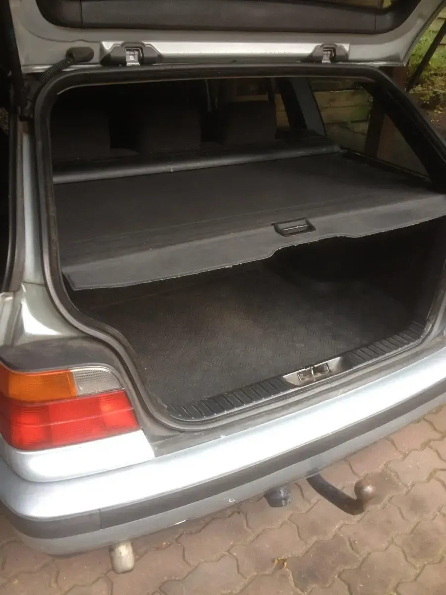 Gebraucht BMW 318 90 PS (66 kW) 1995 Silber Kombi