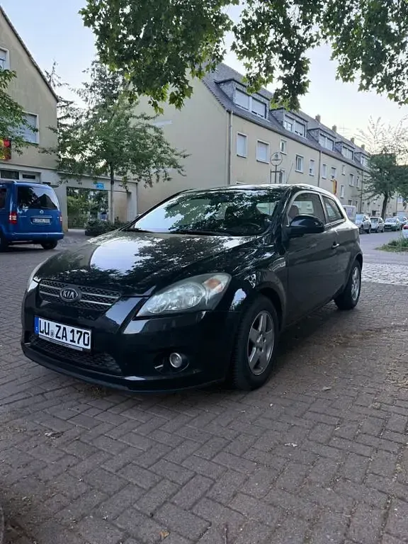 Gebraucht Kia ProCeed 122 PS (89 kW) 2007 Schwarz Kleinwagen