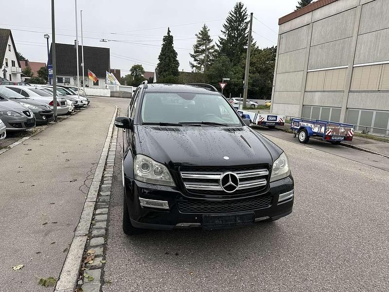 Obsidianschwarz Gebraucht 2007 Mercedes GL500 SUV | 12.500 € - Bild 1/4