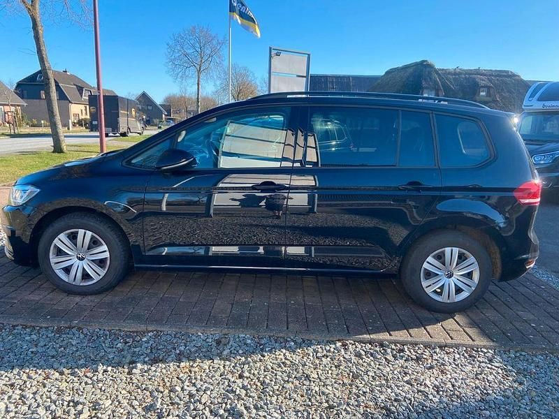 Gebraucht VW Touran 150 PS (110 kW) 2024 Schwarz Van / Kleinbus