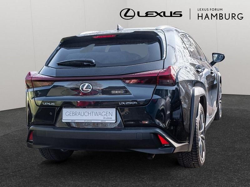 Begagnad Lexus UX 184 HK (135 kW) 2023 Svart SUV