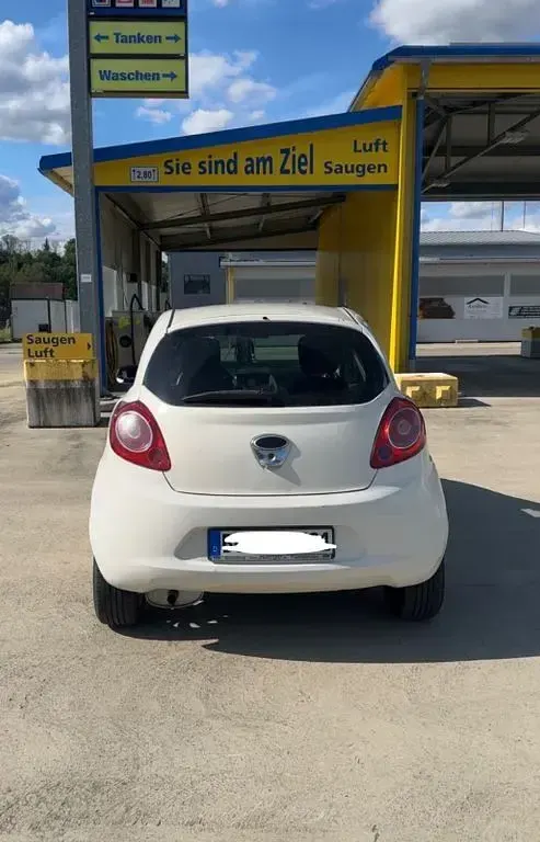Gebraucht Ford Ka Trend 69 PS (50 kW) 2010 Weiß Kleinwagen