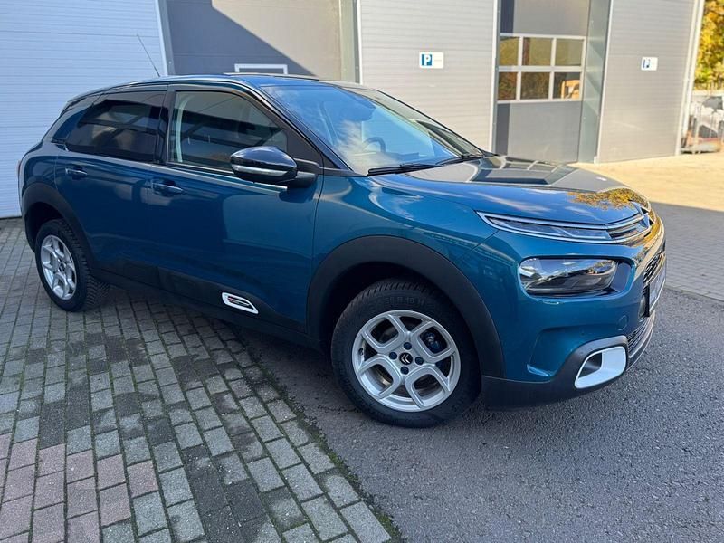 Blau Gebraucht 2019 Citroën C4 Cactus Shine Kleinwagen | 13.599 € (Fairer Preis) - Bild 1/4