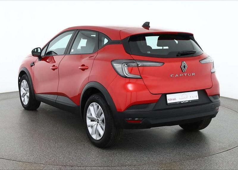 Second-hand Renault Captur Evolution 158 CP (116 kW) 2024 Roșu SUV