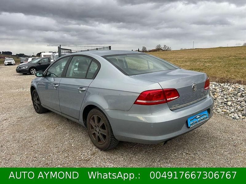 Gebraucht VW Passat 122 PS (89 kW) 2011 Limousine