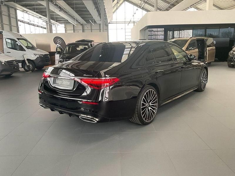 Gebraucht Mercedes S450 AMG line 367 PS (269 kW) 2025 Metalliclack obsidianschwarz Limousine