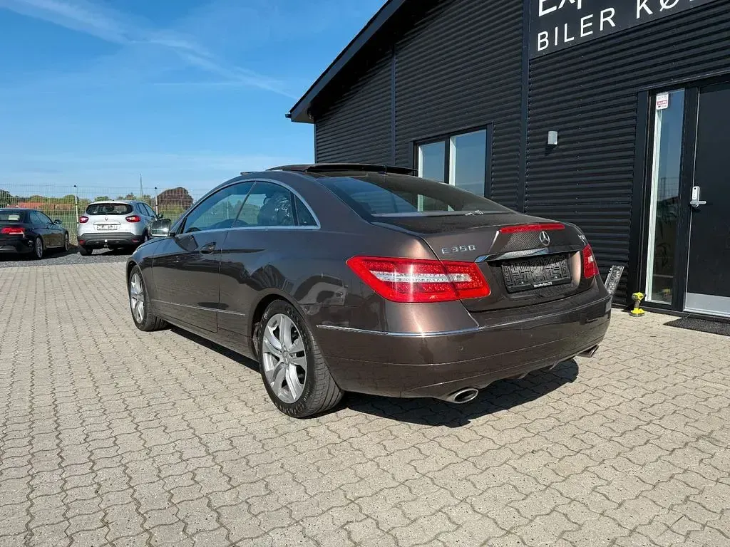 Gebraucht Mercedes E350 265 PS (194 kW) 2012 Braun Coupé