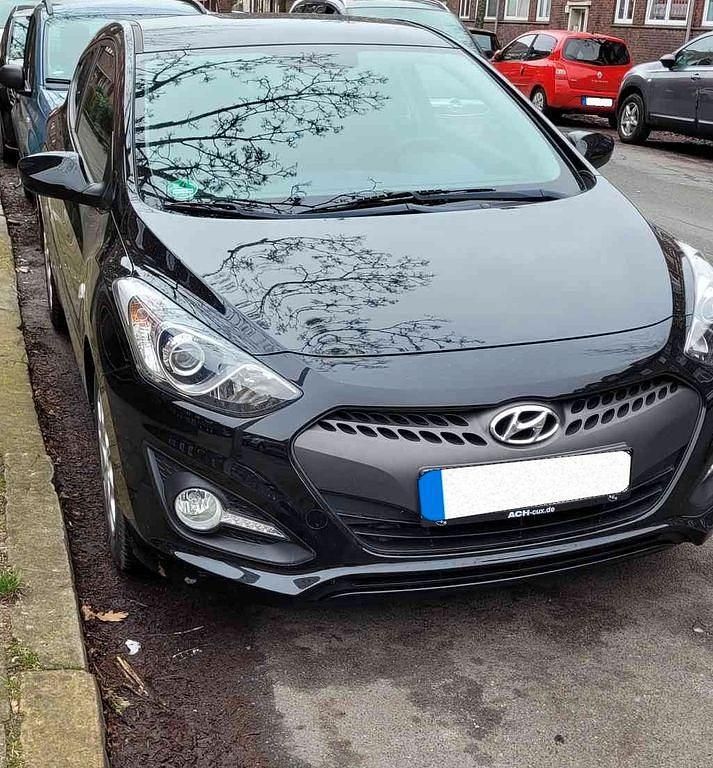 Schwarz Gebraucht 2013 Hyundai Coupé Classic Coupé | 7.450 € - Bild 1/4