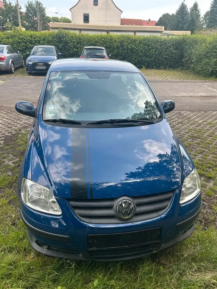 Gebraucht VW Fox 54 PS (39 kW) 2009 Blau Kleinwagen