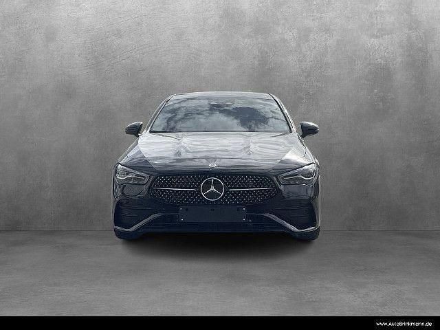 Schwarz Gebraucht 2024 Mercedes CLA200 Shooting Brake AMG line Kombi | 38.670 € - Bild 1/4
