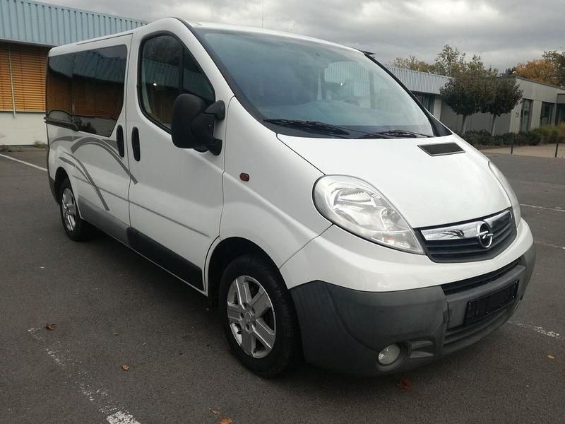 Weiß Gebraucht 2011 Opel Vivaro Van | 5.900 € - Bild 1/4