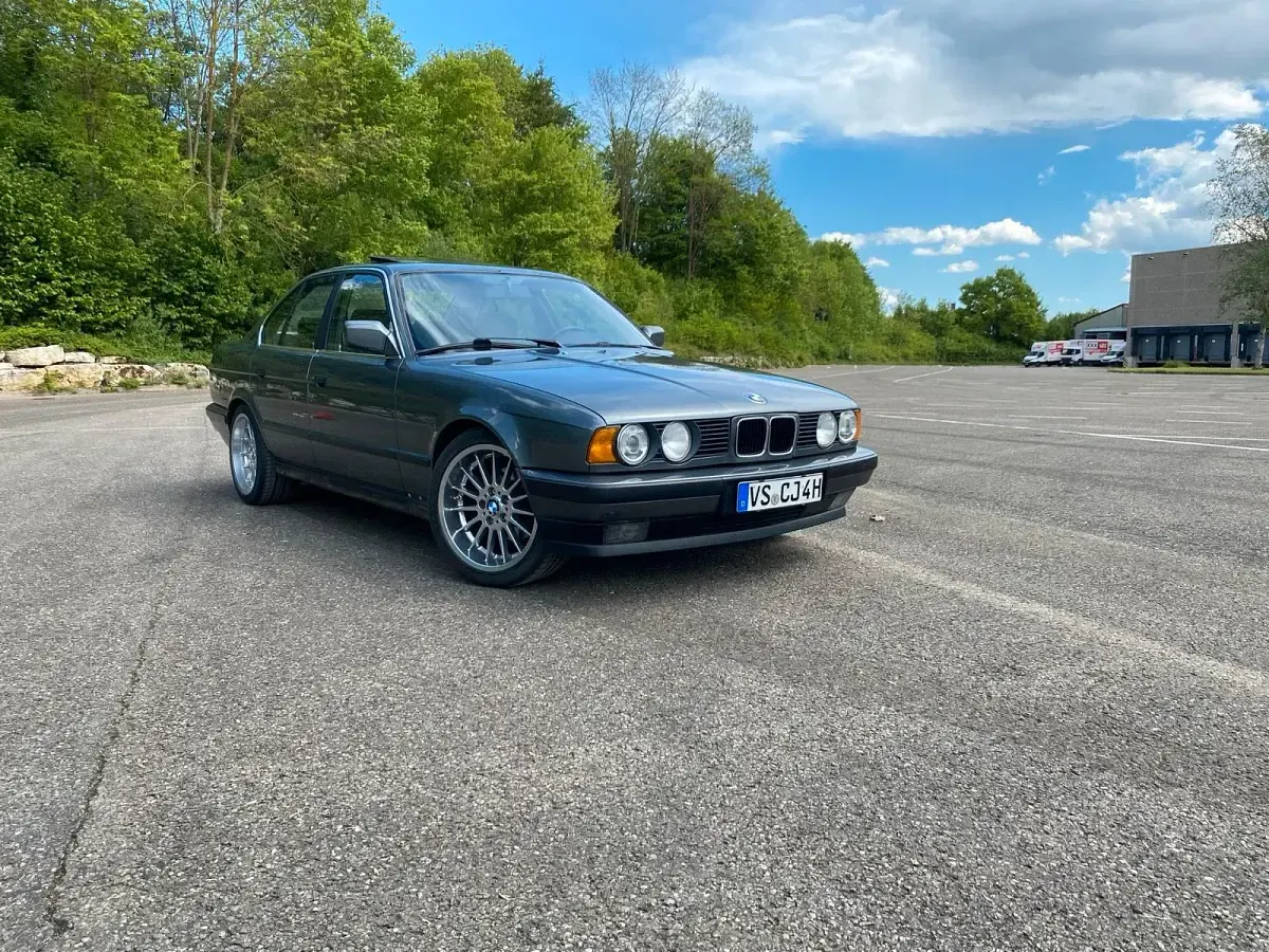 Usata BMW 520 129 CV (94 kW) 1989 Grigio Berlina