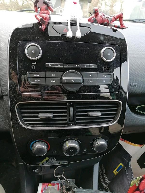 Gebraucht Renault Clio IV LIMITED 2017 Weiß Kleinwagen