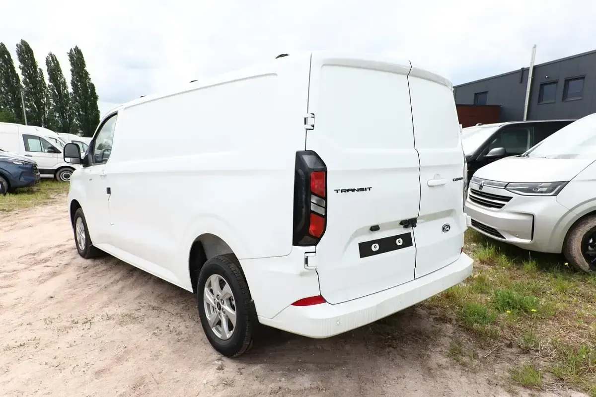 Nowe Ford Transit Custom Limited 170 KM (125 kW) 2026 Biały Van