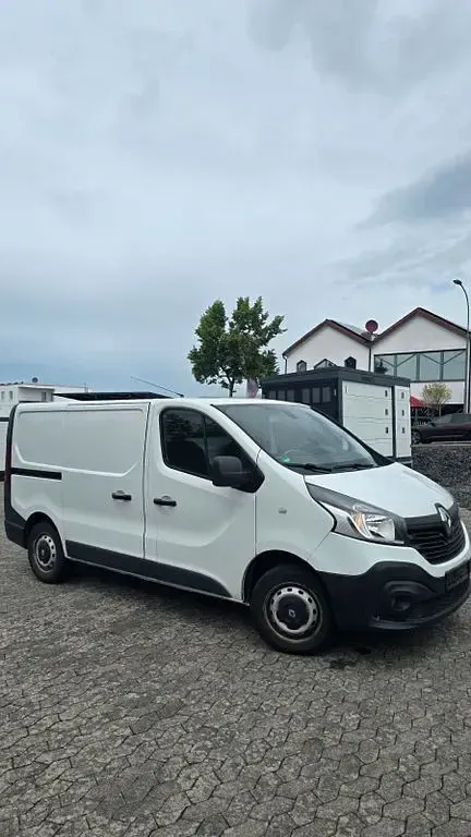 Gebraucht Renault Trafic 95 PS (69 kW) 2018 Van / Kleinbus