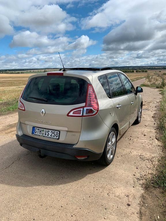 Gebraucht Renault Scénic III Dynamique 110 PS (80 kW) 2011 Beige Van / Kleinbus