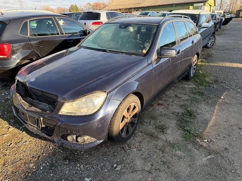 Blau Gebraucht 2011 Mercedes C200 Kombi | 2.000 € (Superpreis) - Bild 1/4