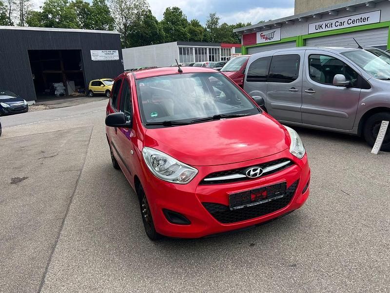 Gebraucht Hyundai i10 Classic 67 PS (49 kW) 2012 Rot Kleinwagen