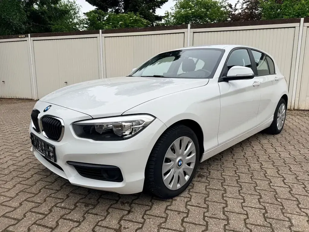 Gebraucht BMW 116 109 PS (80 kW) 2015 Weiß Kleinwagen