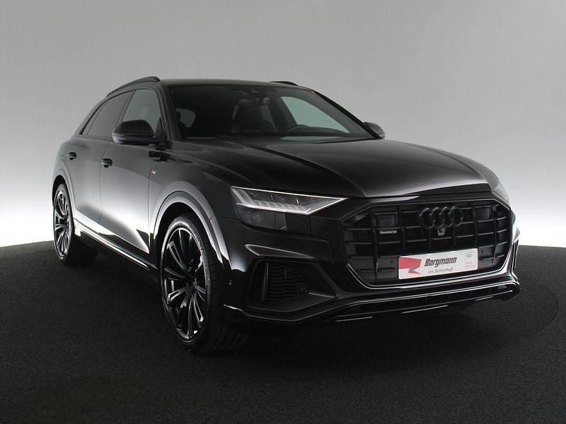 Gebraucht Audi Q8 Competition 286 PS (210 kW) 2023 Mythosschwarz metallic (metallic) SUV