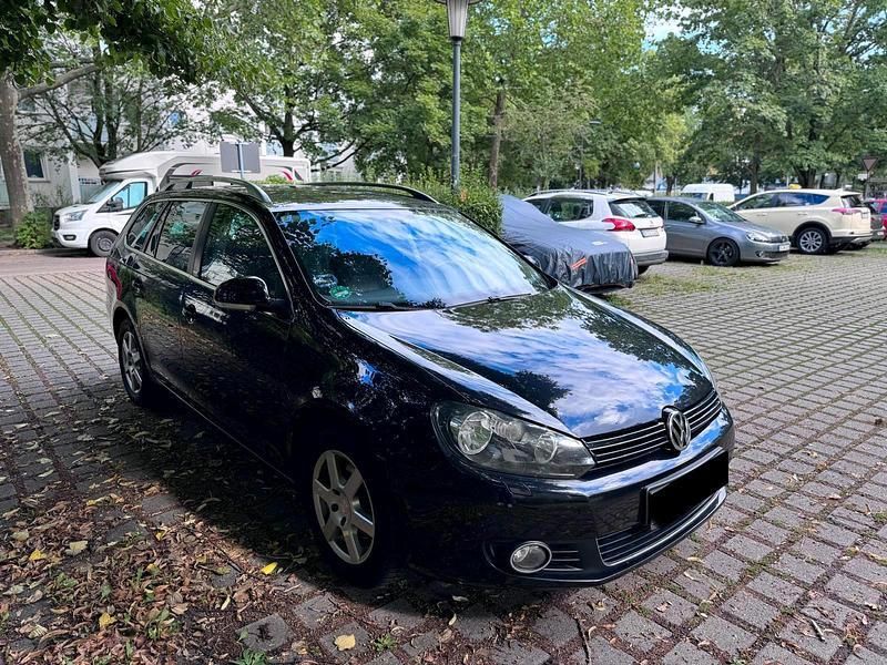 Schwarz Gebraucht 2010 VW Golf VI Style Kombi | 2.900 € (Guter Preis) - Bild 1/4