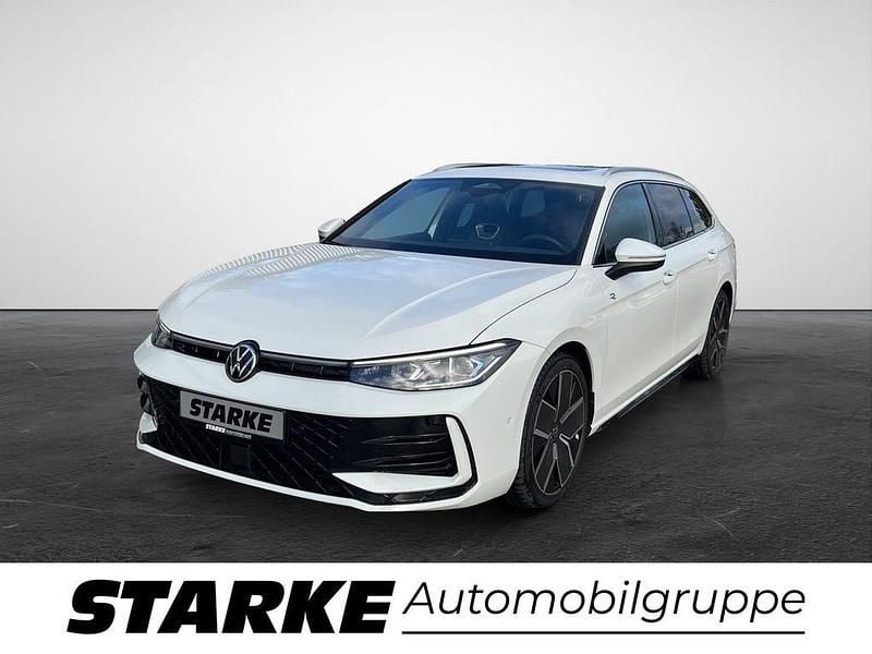 Gebraucht VW Passat R-line 150 PS (110 kW) 2025 Weiß Kombi