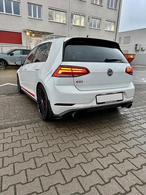 Gebraucht VW Golf VIII GTI 350 PS (257 kW) 2020 Weiß Limousine