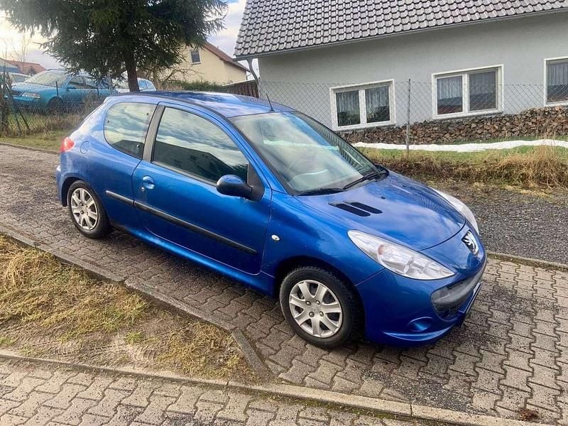 Blau Gebraucht 2009 Peugeot 206+ Kleinwagen | 1.666 € (Superpreis) - Bild 1/3