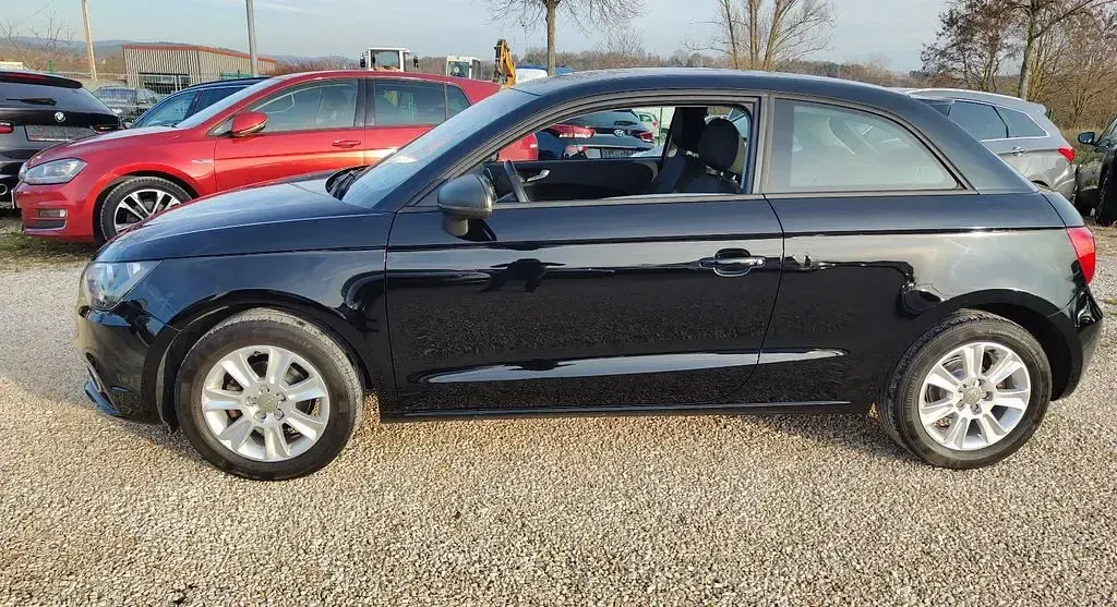 Gebraucht Audi A1 Attraction 90 PS (66 kW) 2013 Schwarz Kleinwagen