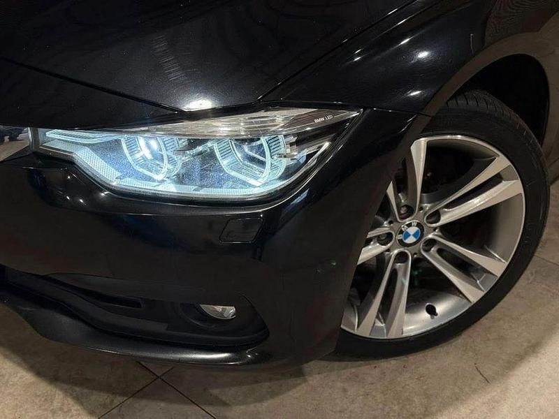 Second-hand BMW 320 190 CP (139 kW) 2018 Negru Berlinǎ