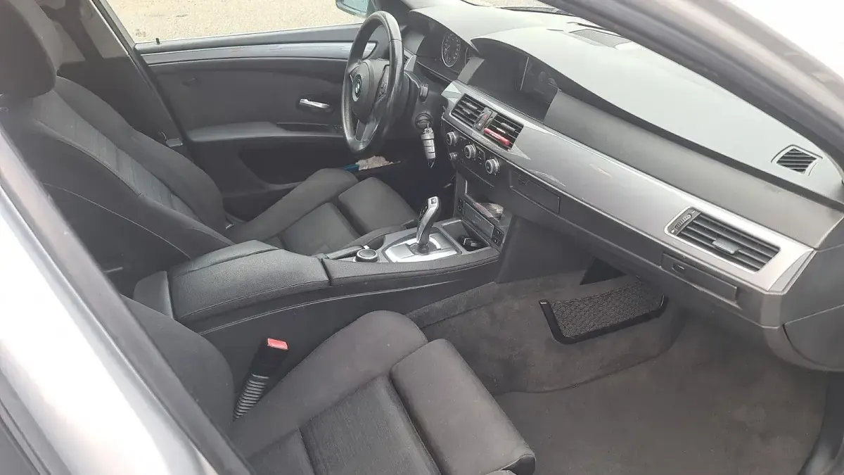 Gebraucht BMW 525 Exclusive 218 PS (160 kW) 2008 Silber Kombi