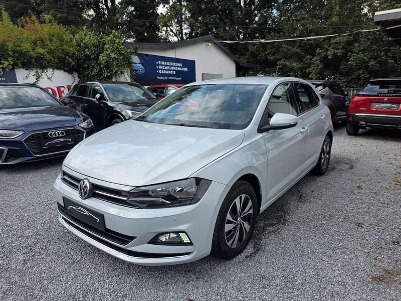 Weiss metallic Gebraucht 2019 VW Polo Comfortline Kleinwagen | 13.450 € (Guter Preis) - Bild 1/4