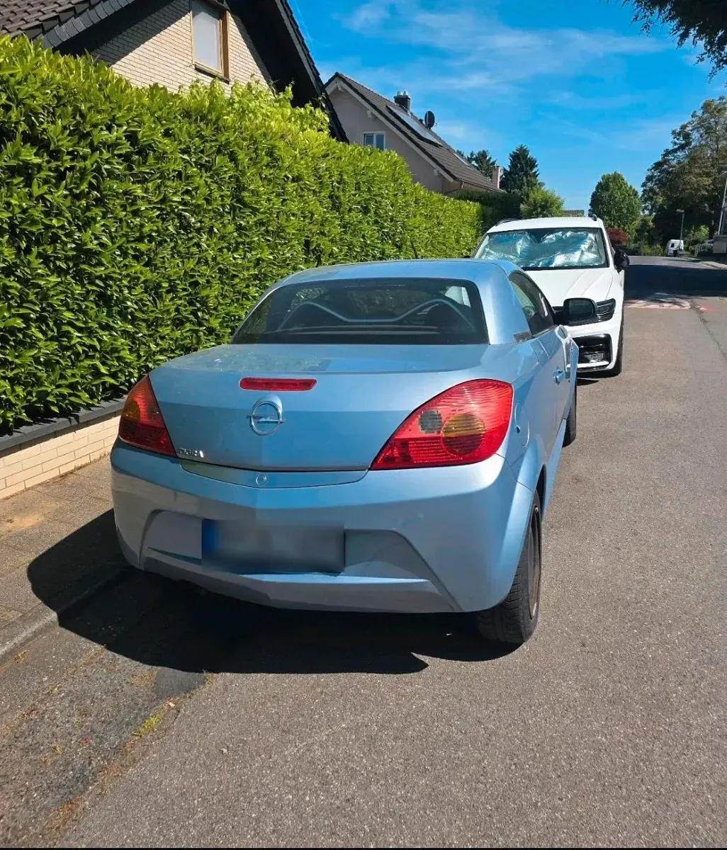 Gebraucht Opel Tigra 90 PS (66 kW) 2006 Blau Cabrio