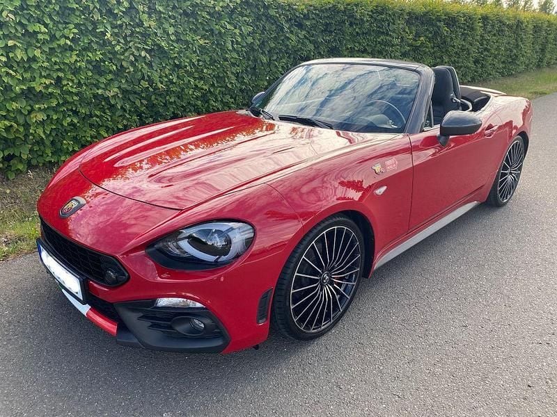 Rot Gebraucht 2018 Abarth 124 Spider Cabrio | 28.500 € (Superpreis) - Bild 1/4
