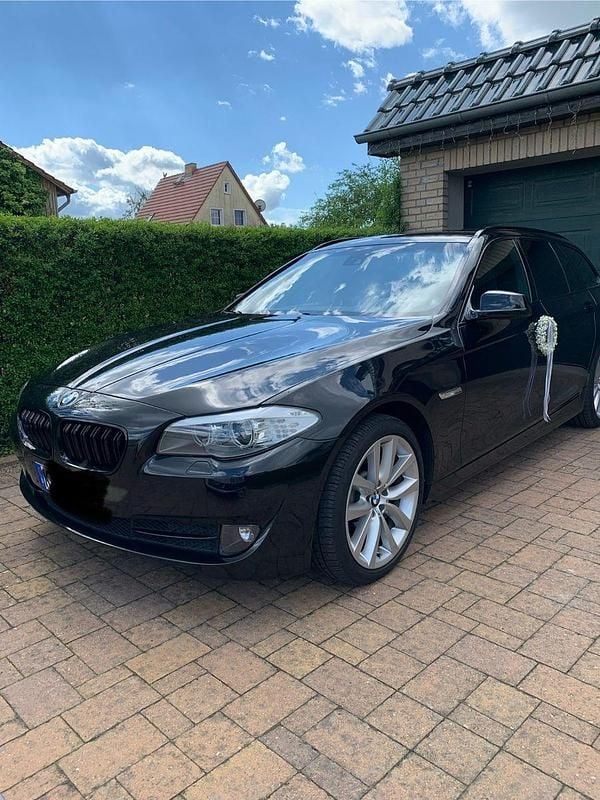 Gebraucht BMW 525 Shadowline 204 PS (150 kW) 2011 Schwarz Kombi