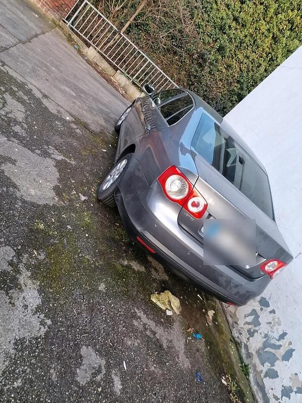 Gebraucht VW Jetta 105 PS (77 kW) 2007 Silber Limousine