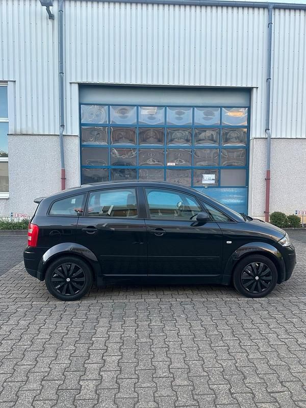 Second-hand Audi A2 75 CP (55 kW) 2000 Negru Hatchback