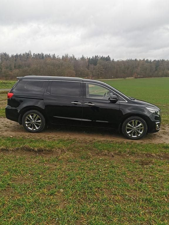 Gebraucht Kia Carnival 194 PS (142 kW) 2018 Schwarz Van / Kleinbus