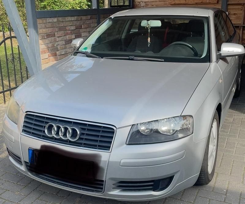 Silber Gebraucht 2004 Audi A3 Kleinwagen | 1.850 € (Teuer) - Bild 1/4