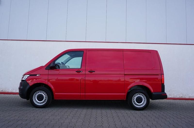 Gebraucht VW Transporter 150 PS (110 kW) 2021 Rot Van