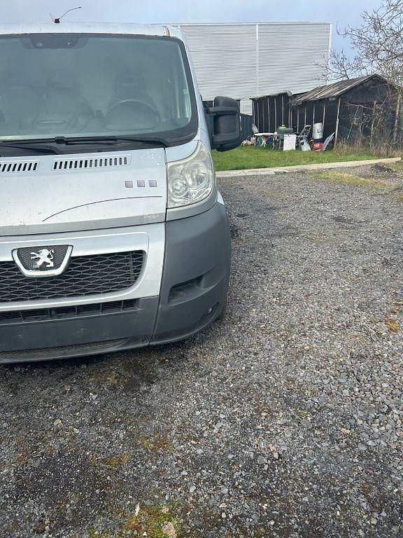 Gebraucht Peugeot Boxer 131 PS (96 kW) 2012 Grau Van