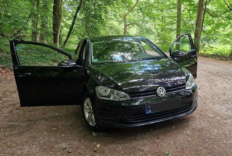 Schwarz Gebraucht 2014 VW Golf VII Comfortline Limousine | 6.800 € (Fairer Preis) - Bild 1/4