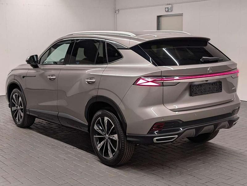 Neu MG HS Luxury 170 PS (125 kW) 2026 Silber SUV